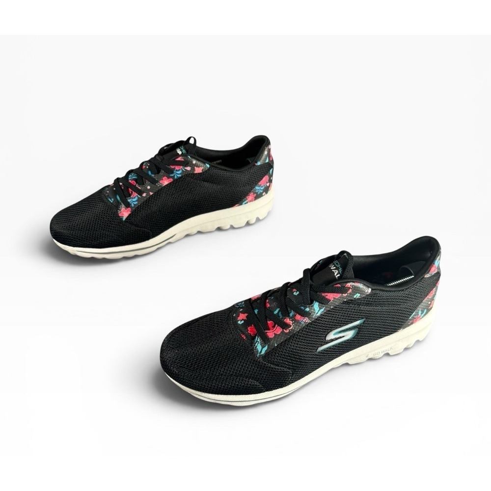 Skechers GOwalk Womens 11 Yoga Mat Floral Walking Shoes Black